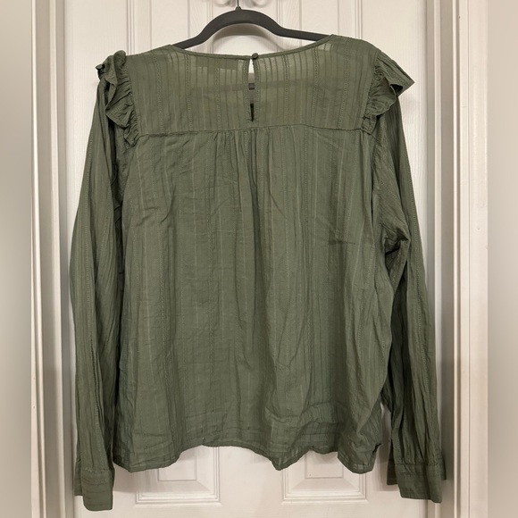 Plus size women blouse - Picture 3 of 3